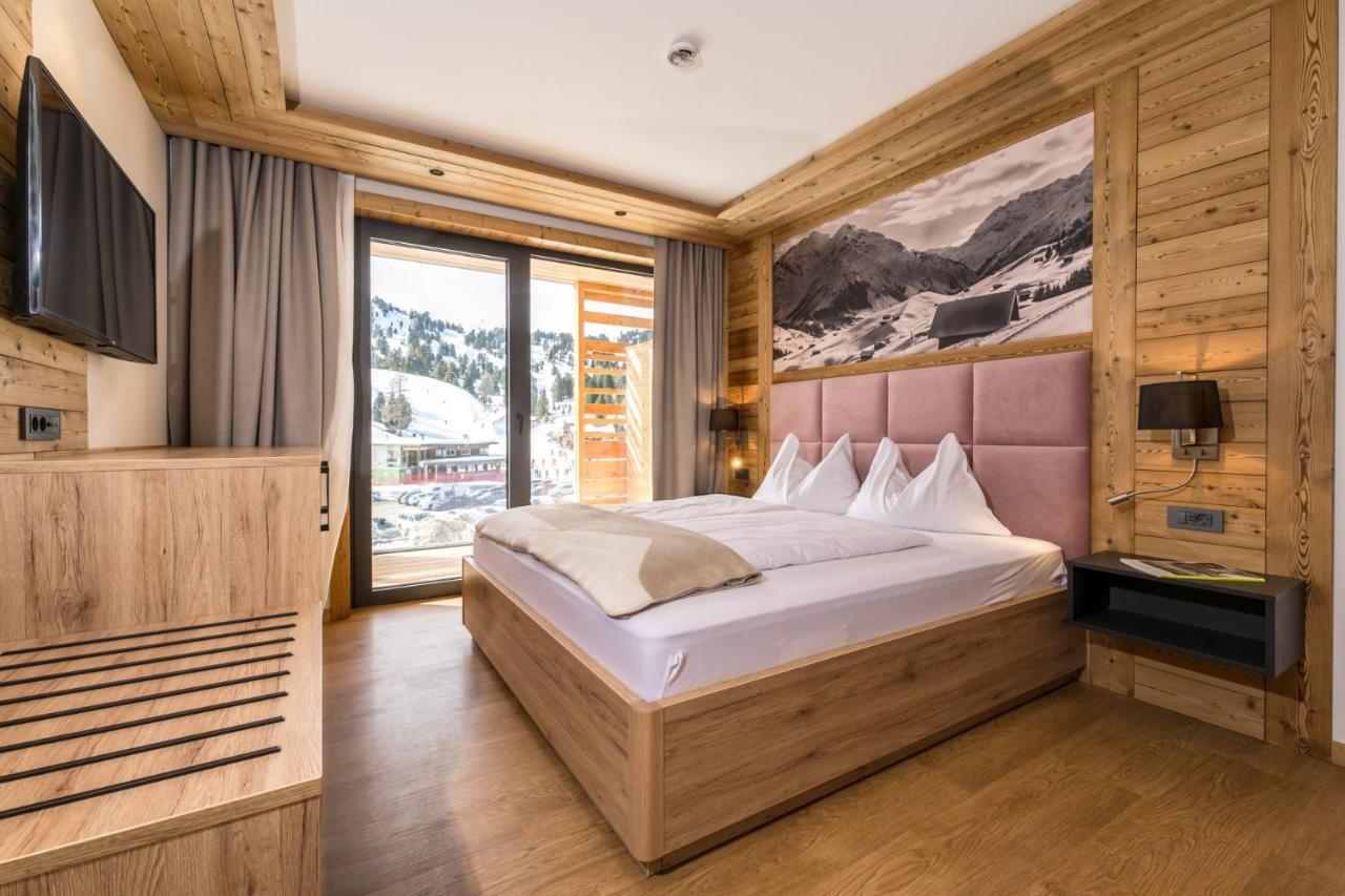 Hotel Alpin Peaks Turracher Hohe Exterior foto